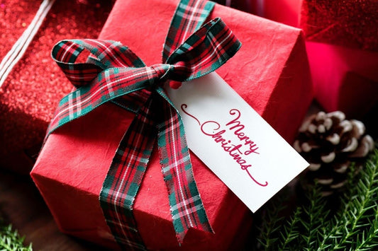 Necklaces to Gift This Holiday Season