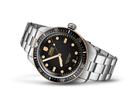 divers-sixty-five-01-733-7707-4354-07-8-20-18