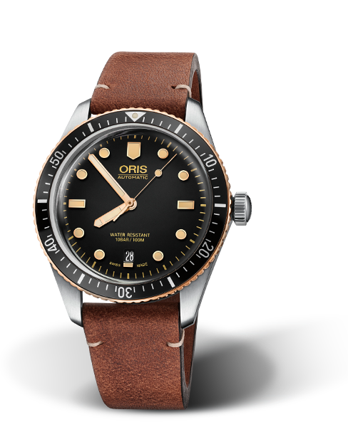 Divers Sixty-Five
01 733 7707 4354-07 5 20 45