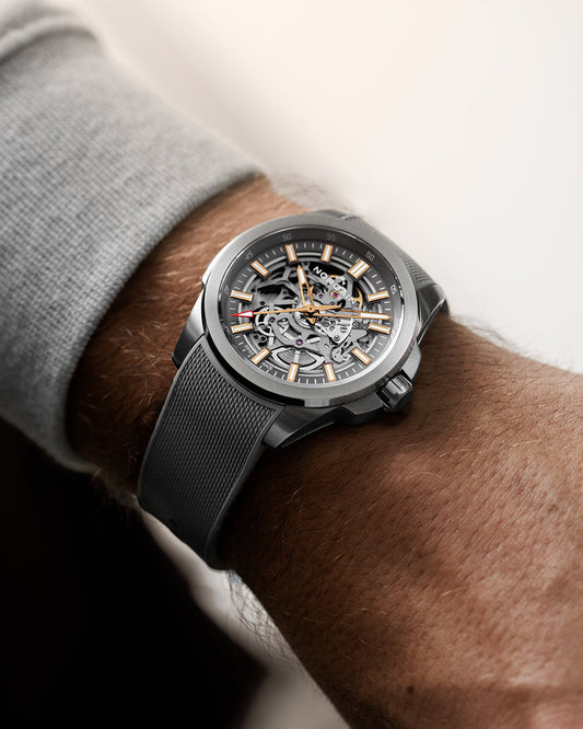 Norqain Independence Skeleton 42Mm N3000SLA/G303