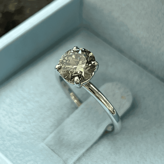 Round Brilliant Fancy Vivid Green Diamond Ring LG779655604