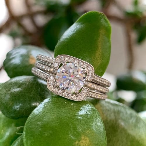 How to Customize Engagement Ring