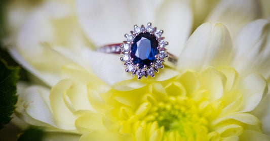 Oval Engagement Rings: What You Should Know Before You Buy