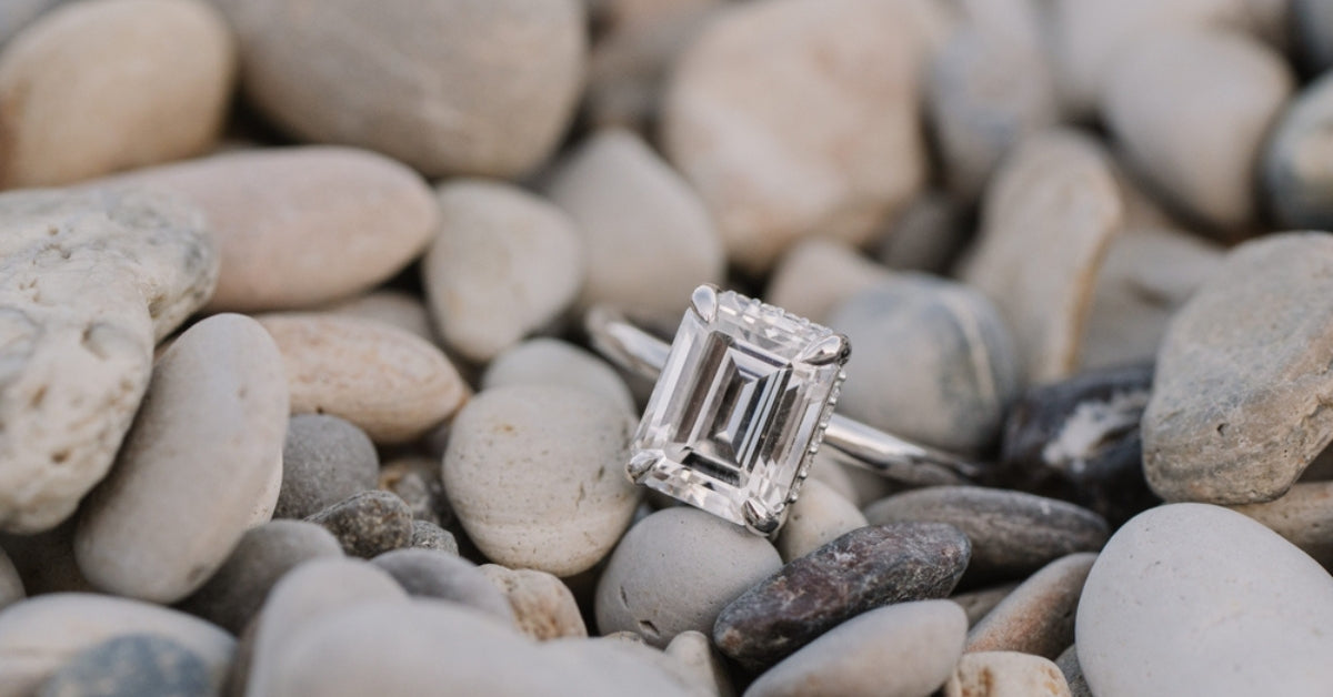 Emerald Cut Engagement Rings vs Oval Cuts: What Makes Them Unique?