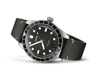 Divers Sixty-Five 12H Calibre 400
 01 400 7772 4054-07 5 20 82