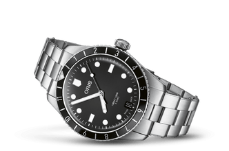 Divers Sixty-Five 12H Calibre 400
 01 400 7772 4054-07 8 20 18