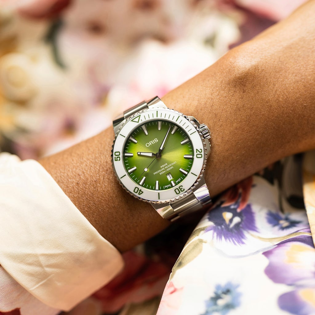 Oris Aquis Date Taste of Summer Automatic Watch 01 733 7787 4137-07 8 22 04PEB