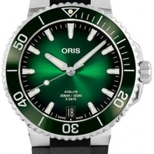 Aquis Date Calibre 400
 01 400 7769 4157-07 4 22 74Fc
