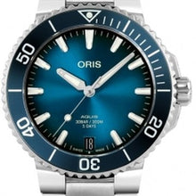 Aquis Date Calibre 400
 01 400 7769 4135-07 8 22 09Peb