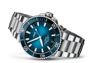 Aquis Date Calibre 400
 01 400 7763 4135-07 8 24 09Peb