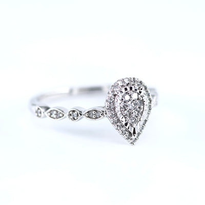 Tear Drop Diamond Engagement Ring 4690044