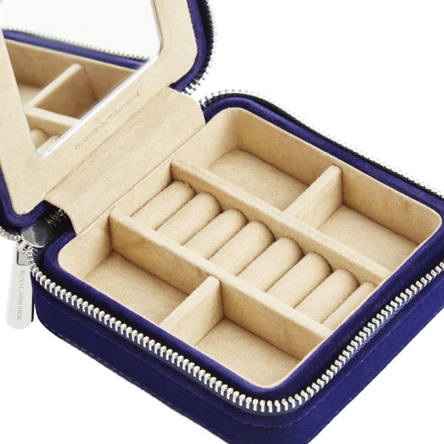 royal-asscher-square-jewelry-zip-case