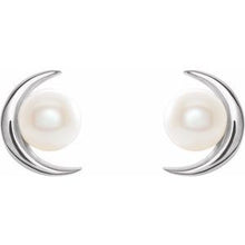 Platinum Cultured White Freshwater Pearl Earrings 86805:603:P