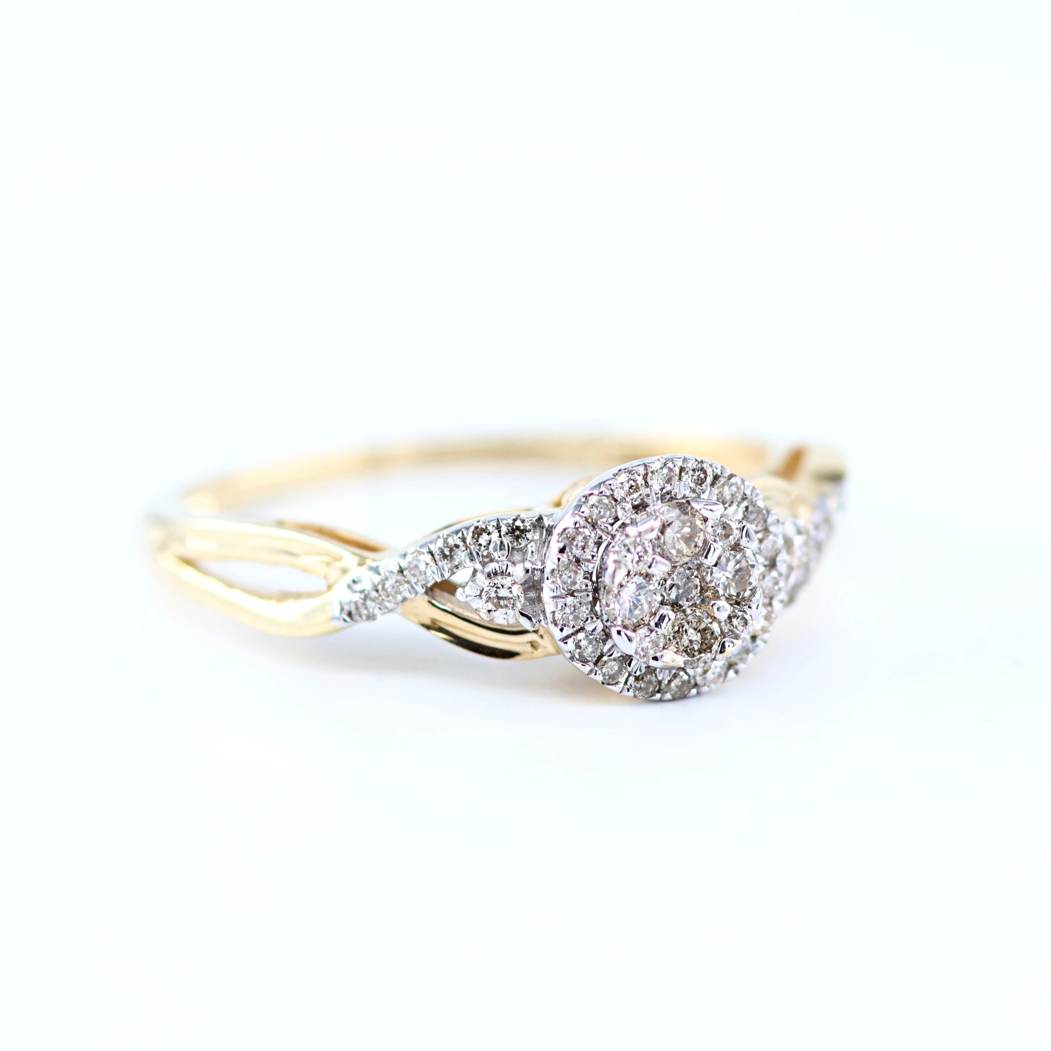 Twisted Round Diamond Engagement Ring 4690045