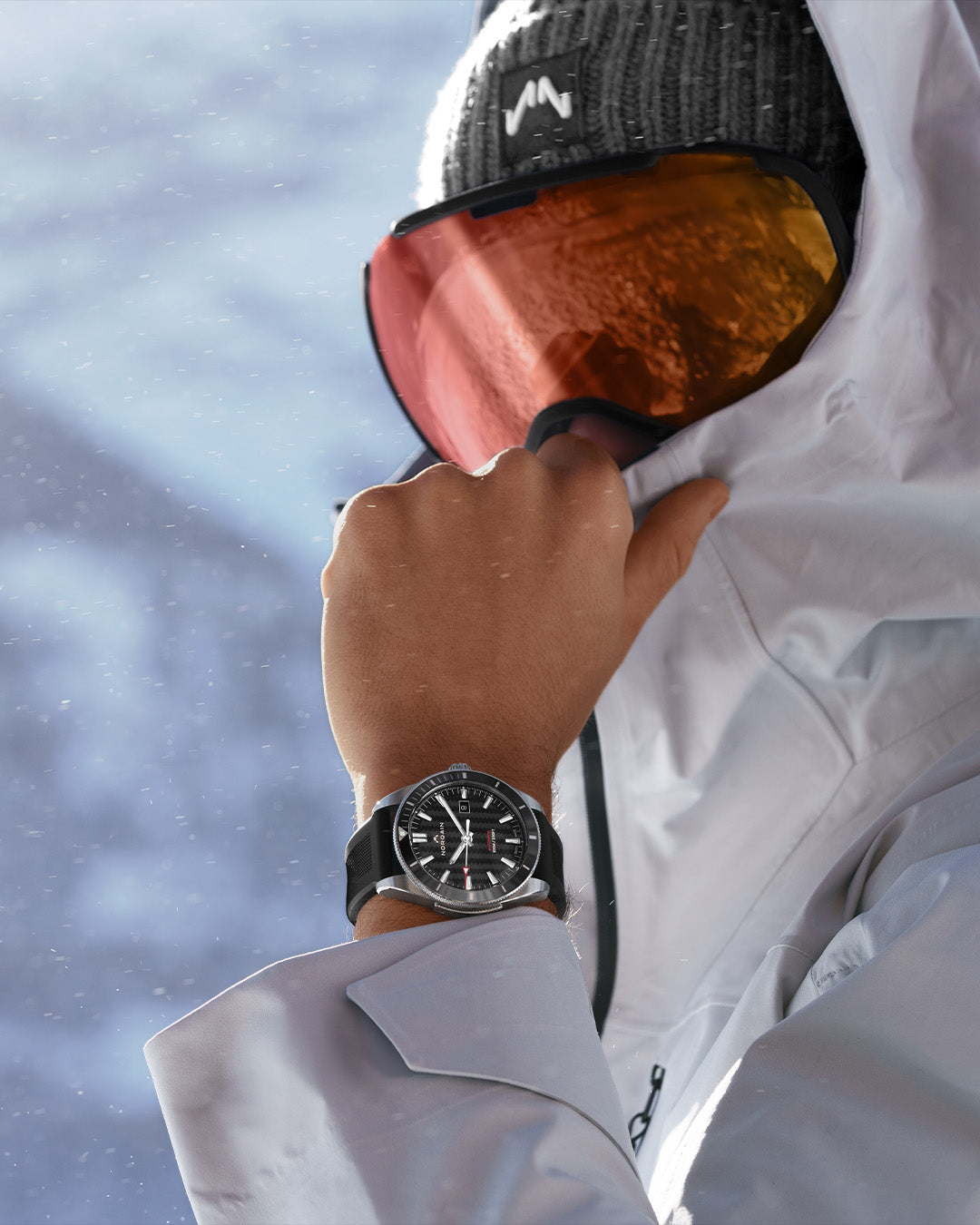 Norqain Adventure Sport 42Mm N1000C01A/B101