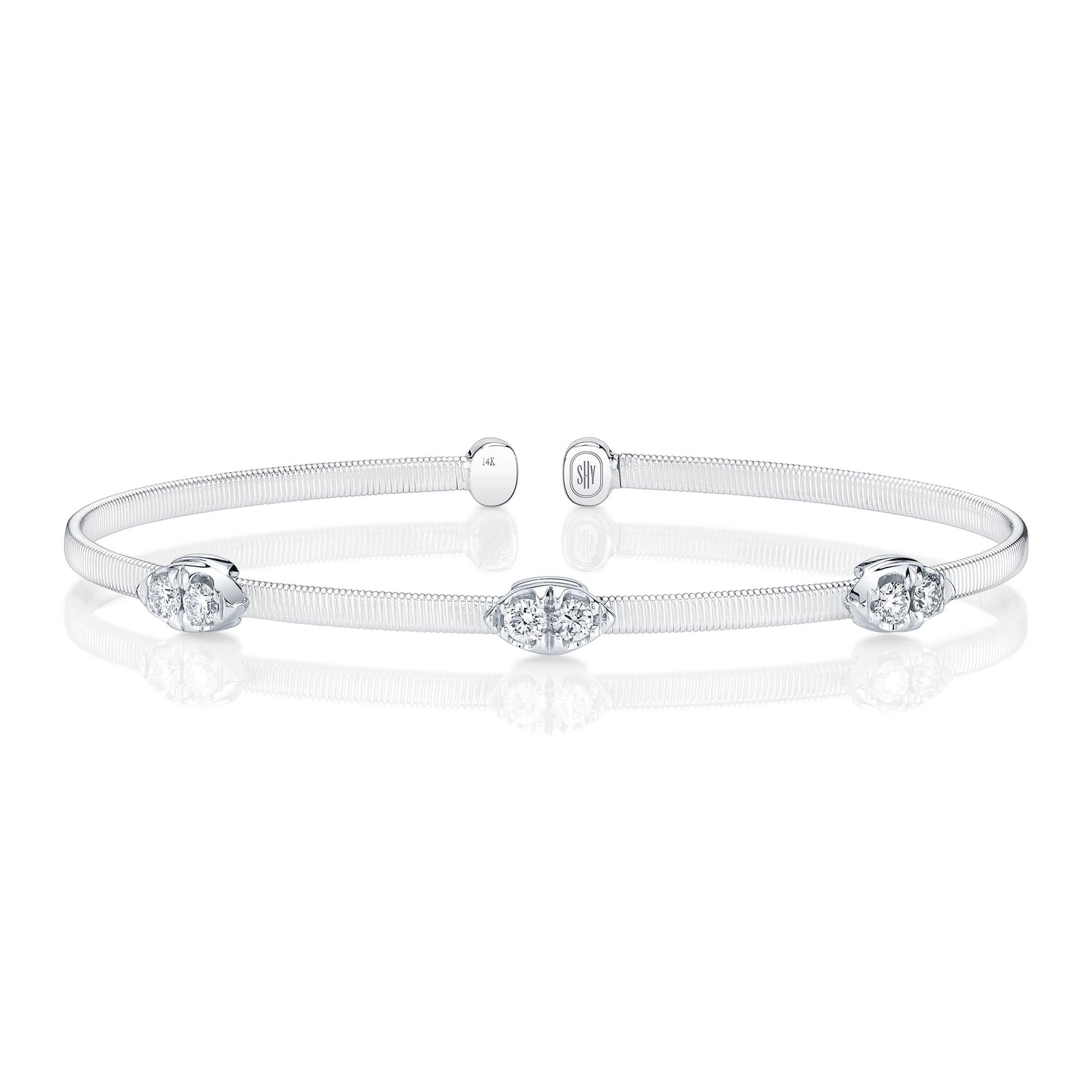 0-40ct-diamond-bangle B22001215ZS