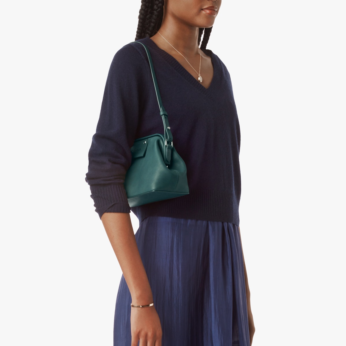 Rivet Frame Shoulder Bag – AZZI Jewelers