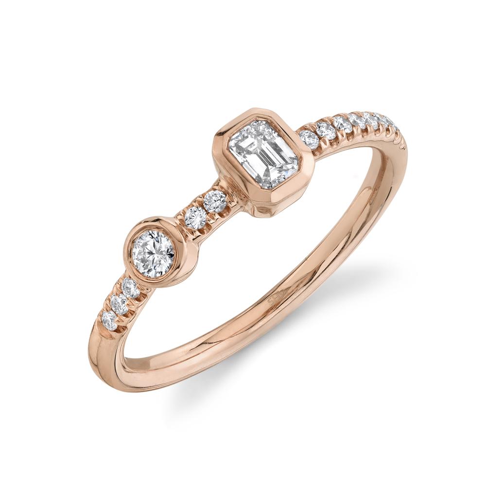 0.38CT DIAMOND EMERALD RING