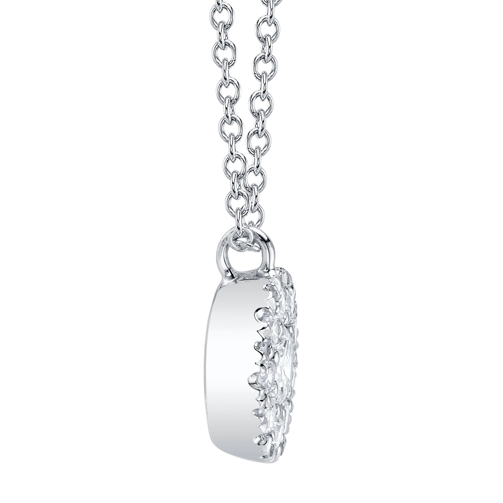 shy-creation-0-22ct-ctrround-0-28ct-side-diamond-cluster-necklace-sc22008043