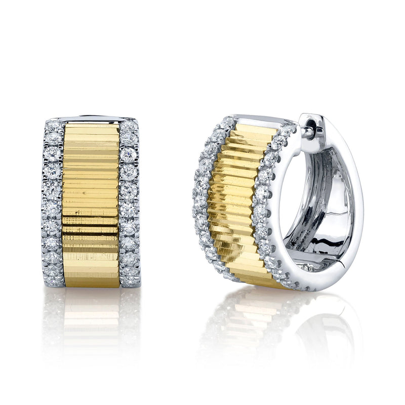 0-46ct-diamond-huggie-earring
