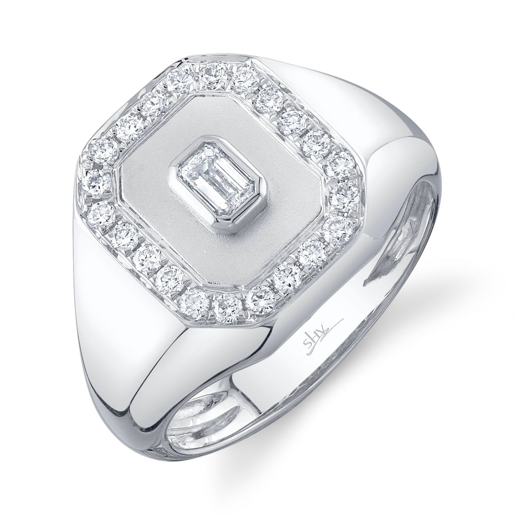 0.46CT DIAMOND EMERALD BEZEL SIGNET RING