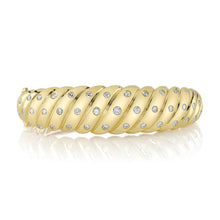 1.47CT DIAMOND RIBBED BANGLE