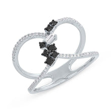 0.35CT BLACK & WHITE DIAMOND BAGUETTE RING