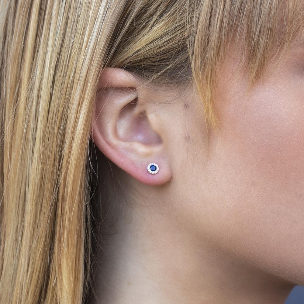 shy-creation-0-08ct-diamond-0-28ct-blue-sapphire-stud-earring-sc55002752