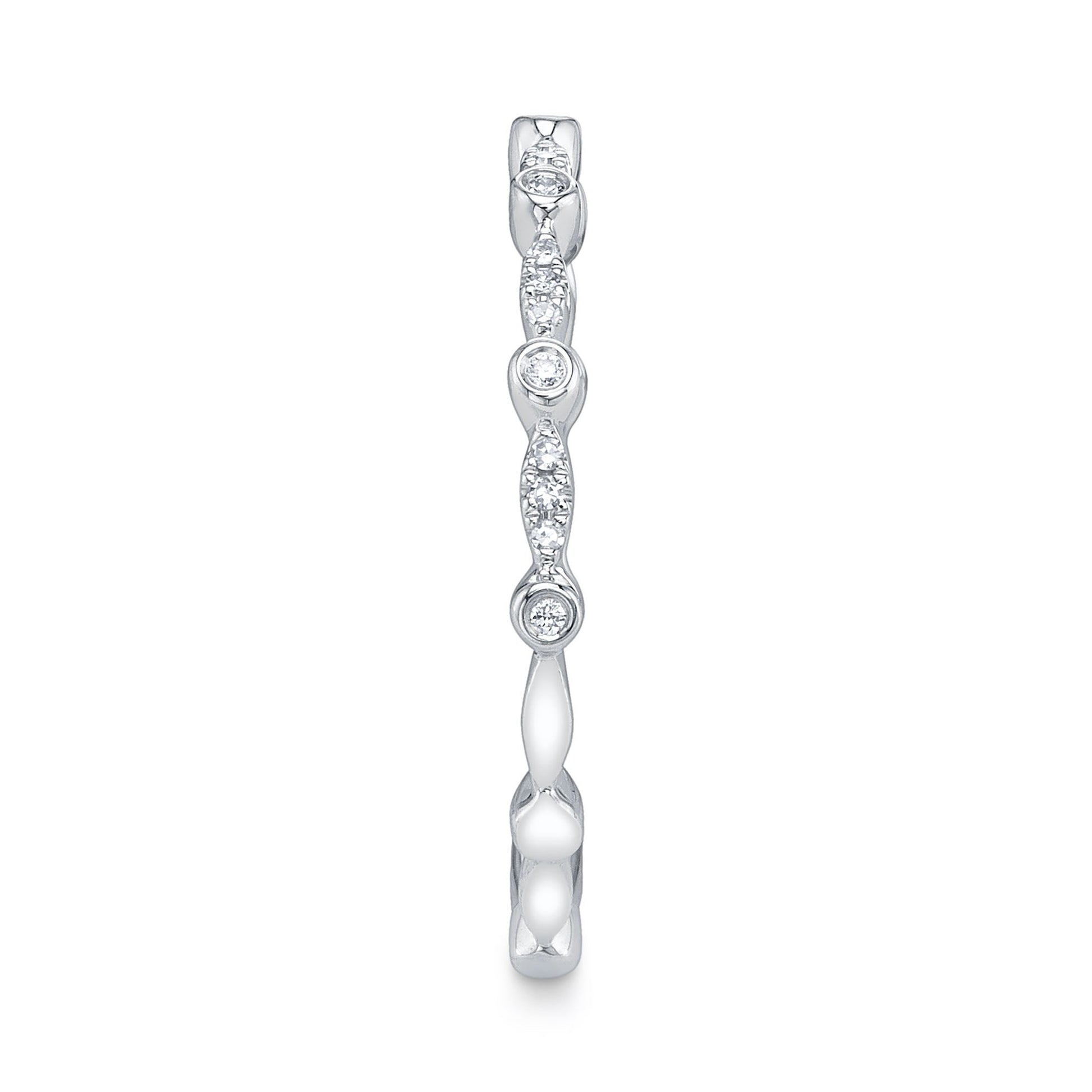 0-06ct-diamond-band-1