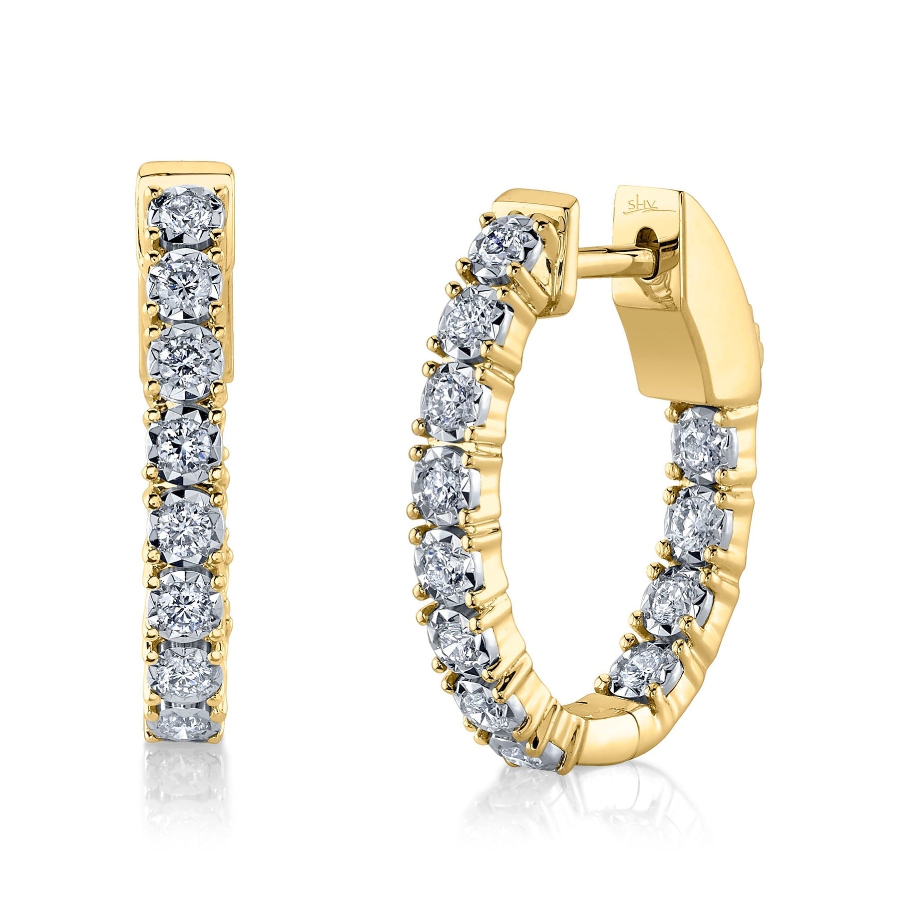 0-47ct-diamond-oval-hoop-earring-1