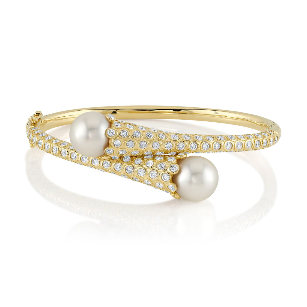 3.22CT DIAMOND & CULTURED PEARL BANGLE