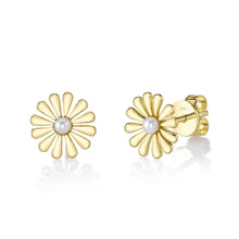 CULTURED PEARL FLOWER STUD EARRING