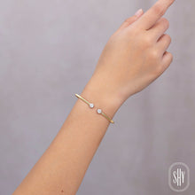 0-22ct-diamond-pave-circle-bangle B22001213ZS