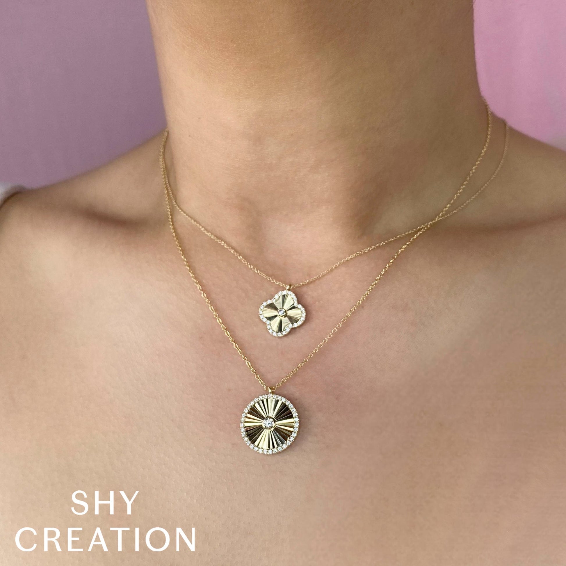 0-22ct-diamond-clover-necklace