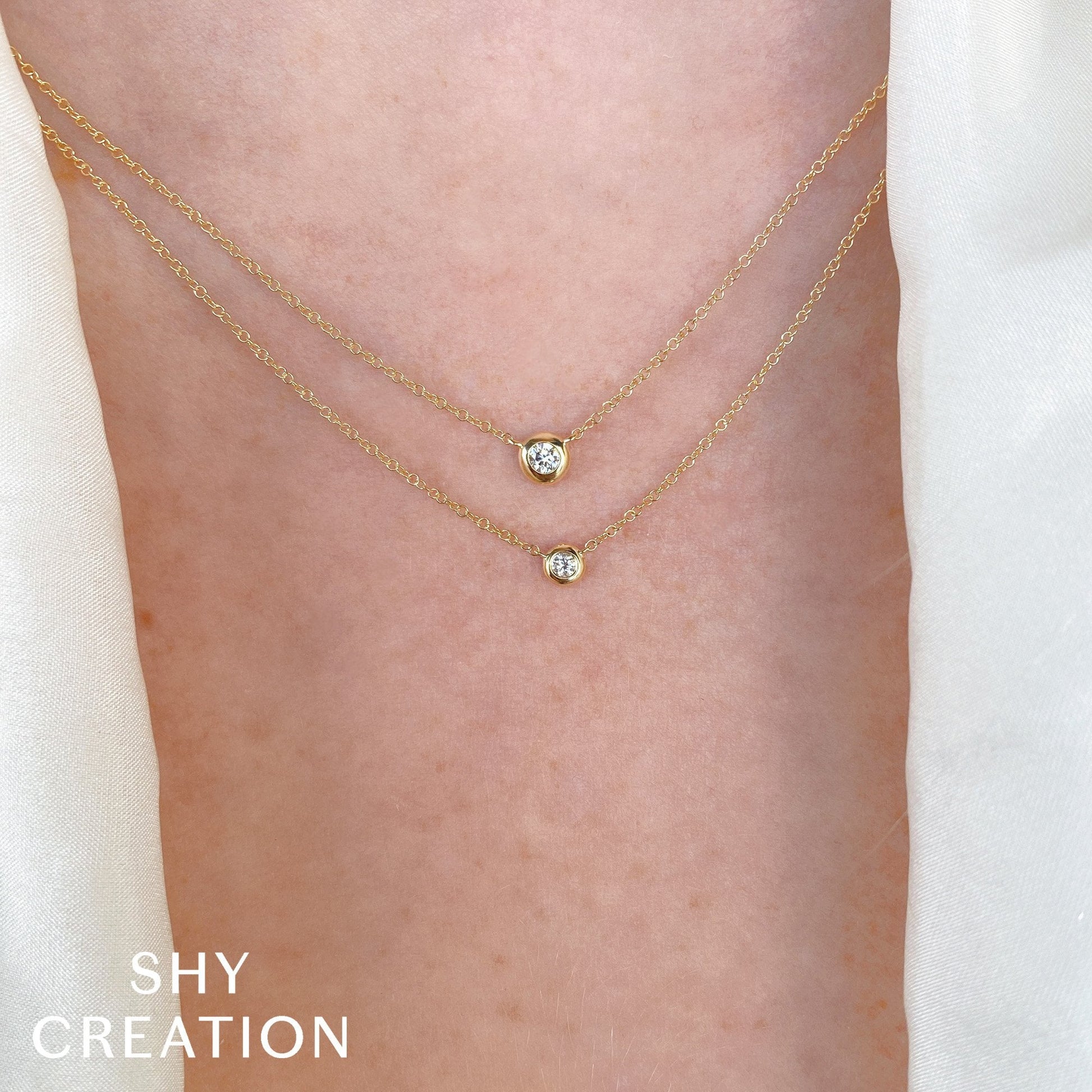 shy-creation-0-05ct-diamond-bezel-necklace-sc55003230