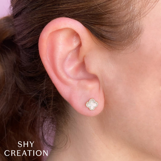 0-11ct-diamond-0-35ct-mother-of-pearl-clover-earring