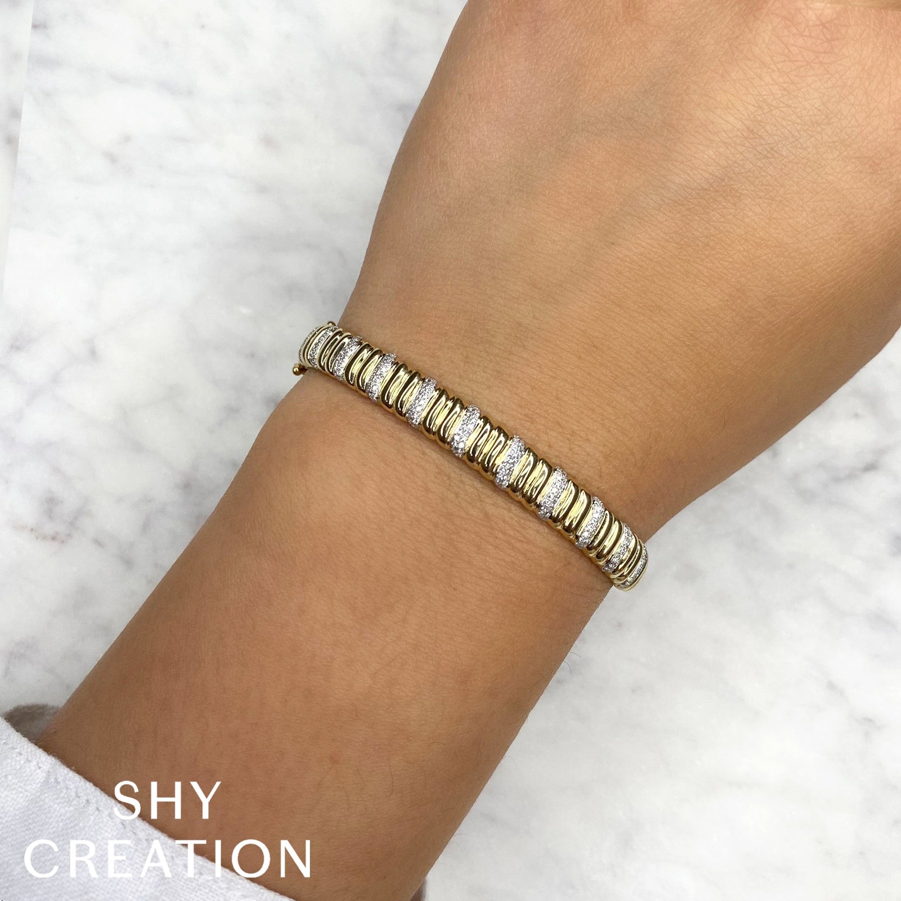 0-46ct-diamond-bangle