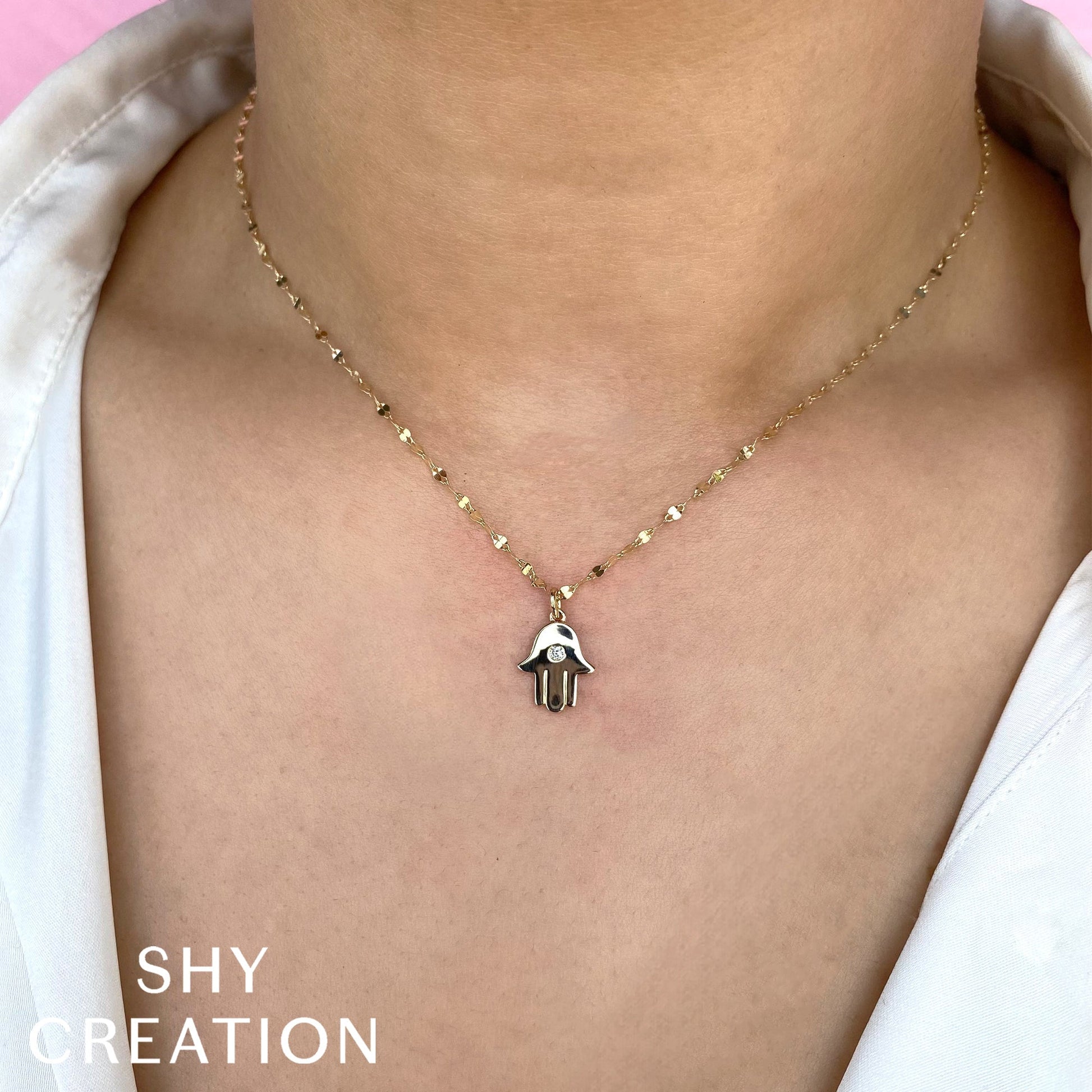0-03ct-diamond-hamsa-necklace