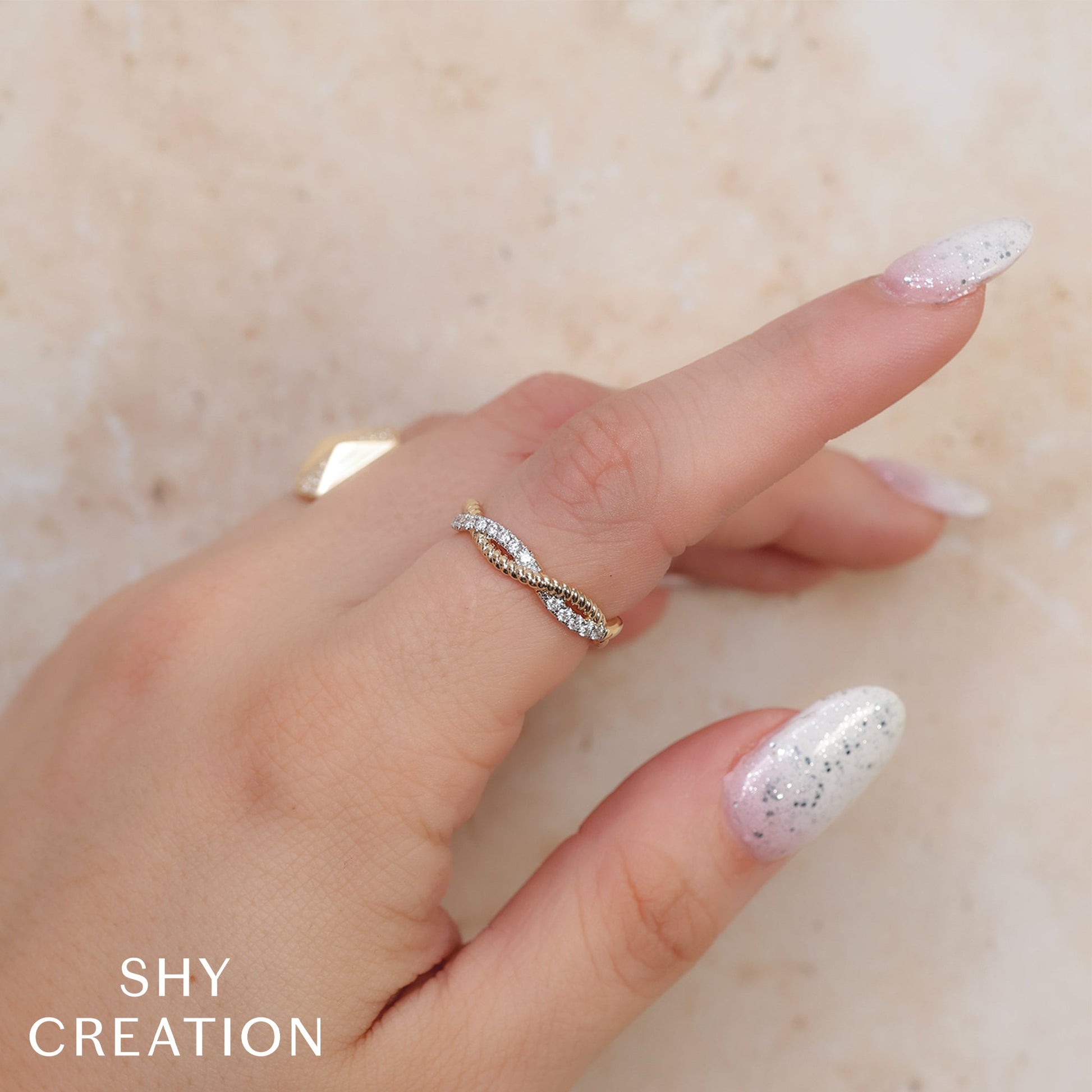 shy-creation-0-22ct-diamond-twisted-ring-sc55026861rd