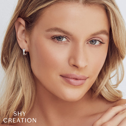 0-40ct-diamond-huggie-earring