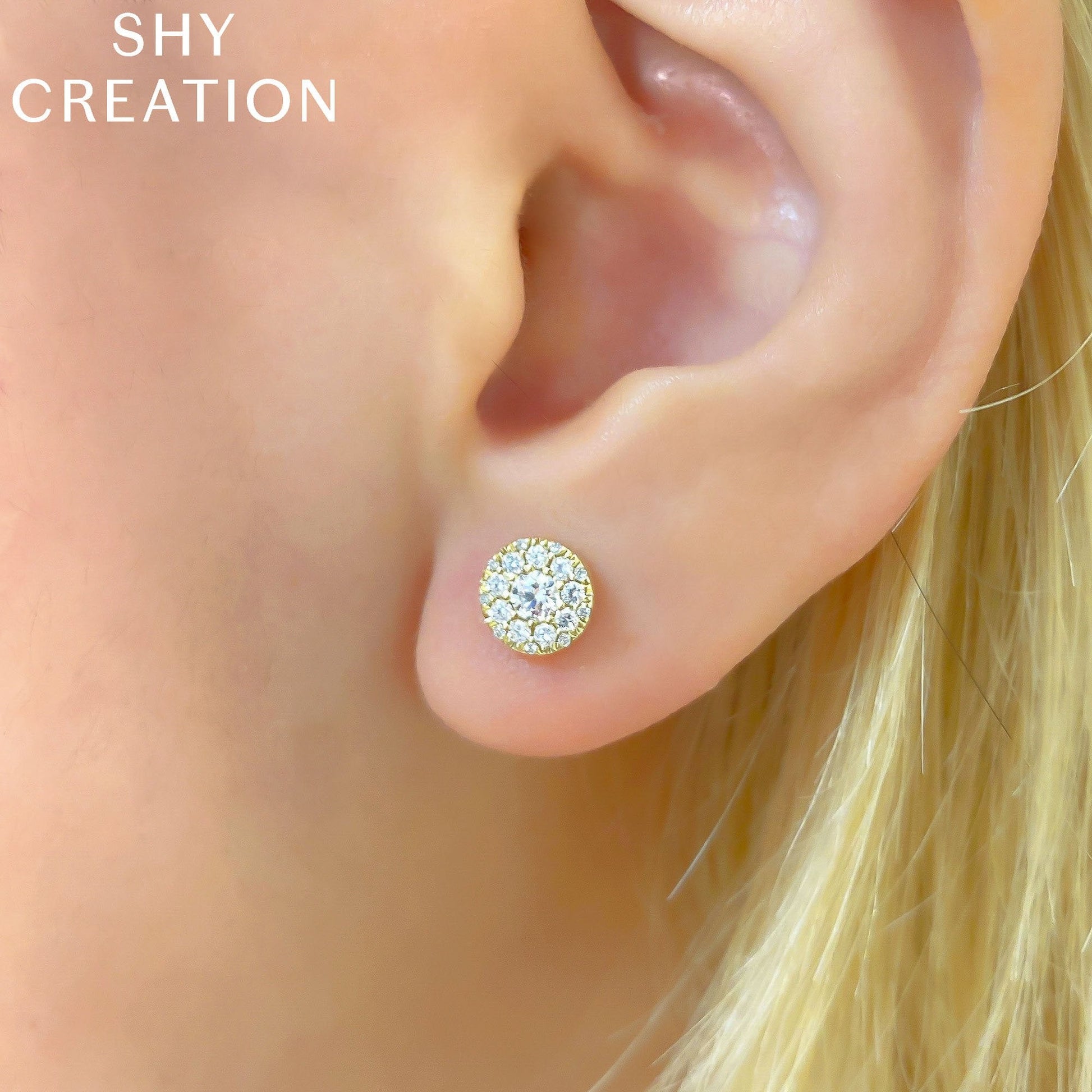 0-24ct-ctrround-0-26ct-side-diamond-cluster-earring
