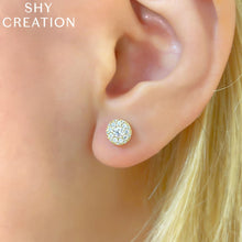 Shy Creation 0.24Ct-Ctr(Round) 0.26Ct-Side Diamond Cluster Stud Earring SC22008053