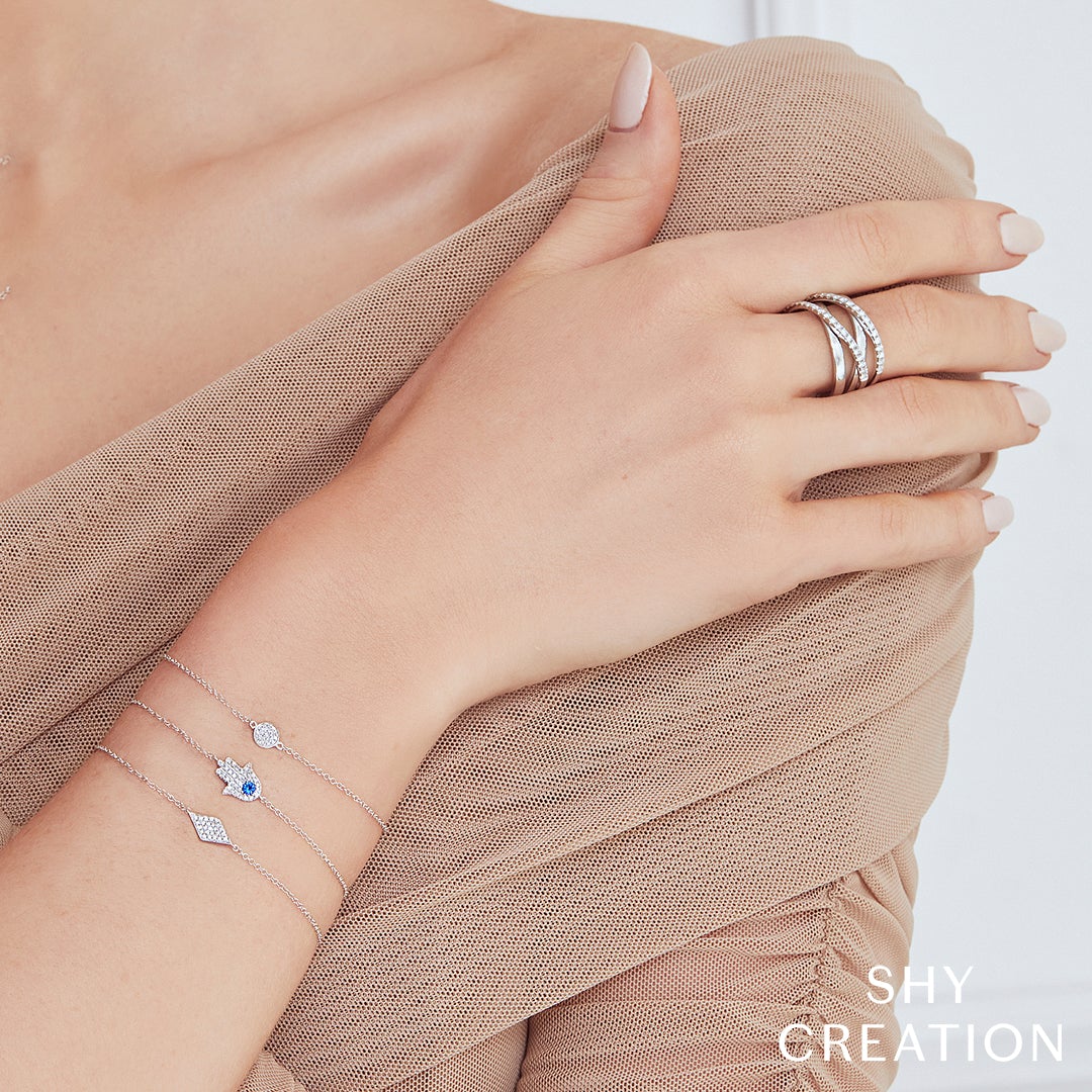 shy-creation-0-05ct-diamond-pave-circle-bracelet-sc55002974