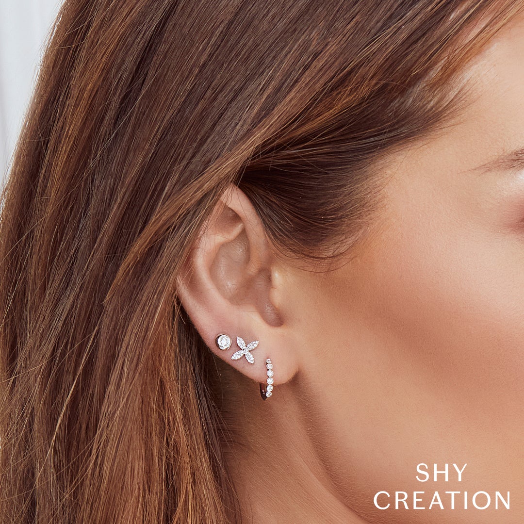 0-11ct-diamond-huggie-earring