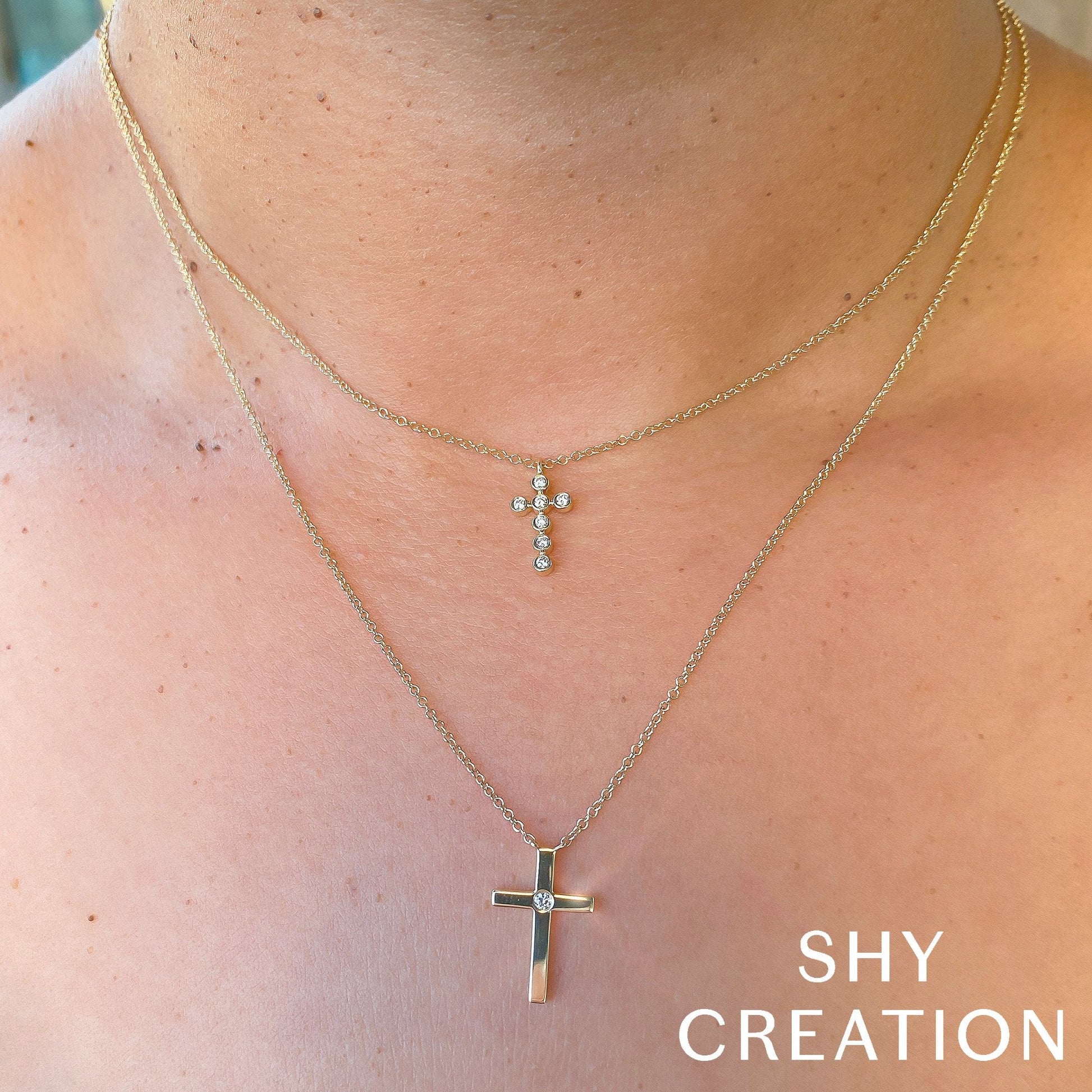 shy-creation-0-03ct-diamond-bezel-cross-necklace-sc55021364