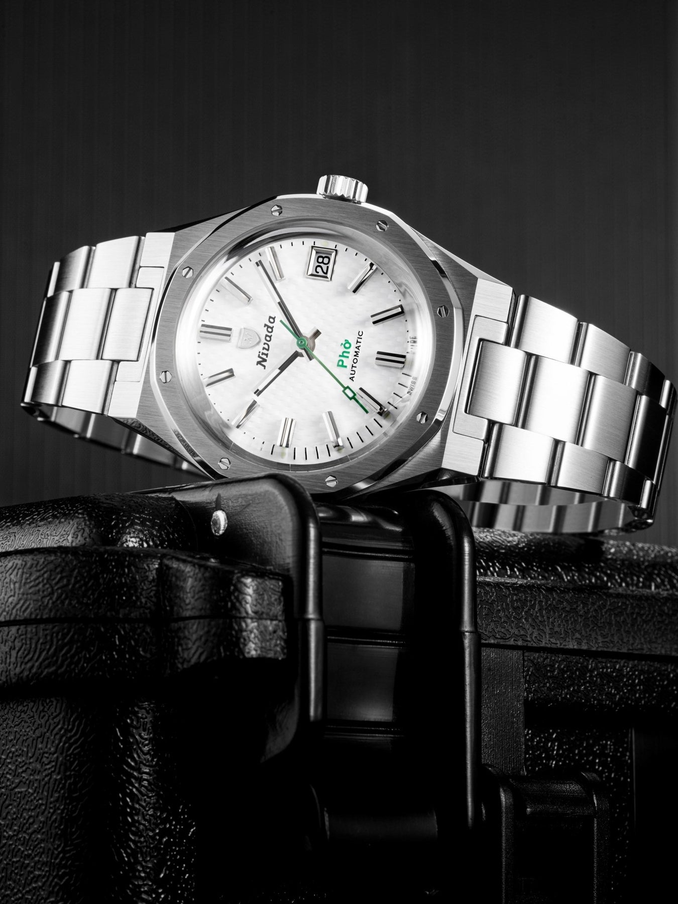 Nivada Bold reinterpretation of the iconic watch F77 PHO