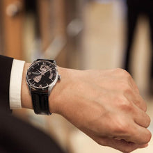 Jazzmaster Open Heart Auto
 H32705731