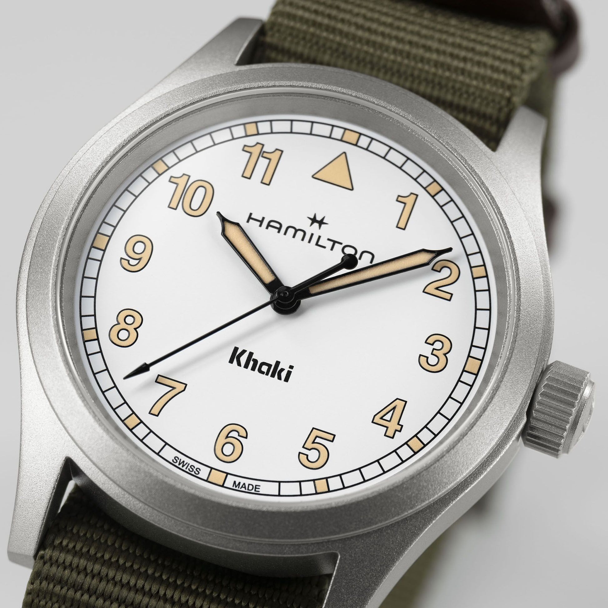 Hamilton Quartz 38mm H69401910