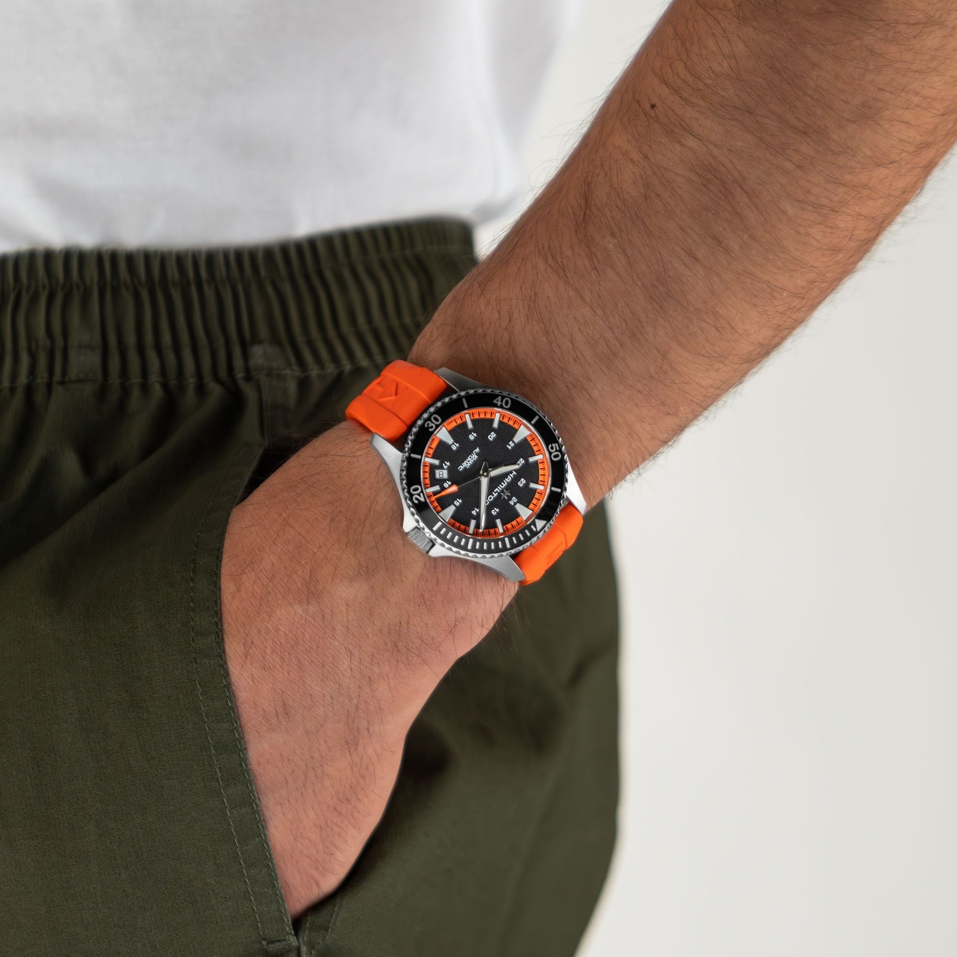 Hamilton Khaki Navy H82395331