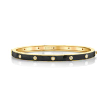 chroma-extruded-bezel-bangle